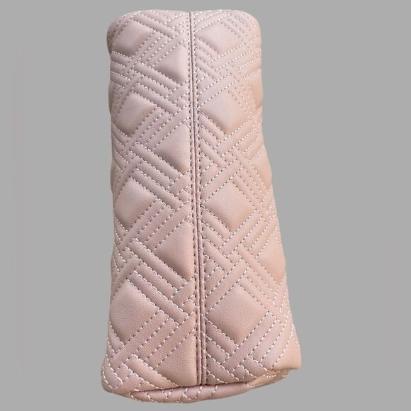 Vince Camuto Quilted Makeup Toiletries Travel Bag NWT - Picture 7 of 9